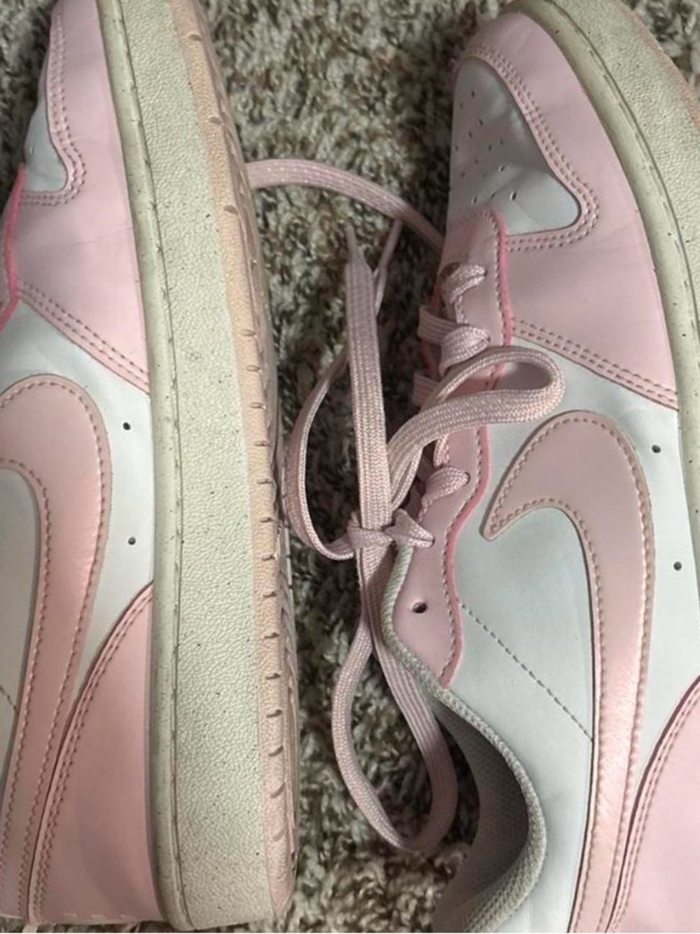 Nike Women's Low-Top Sneakers in Pink and White